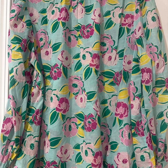 KM ROGERS Preppy Floral Blouse - Picture 5 of 9